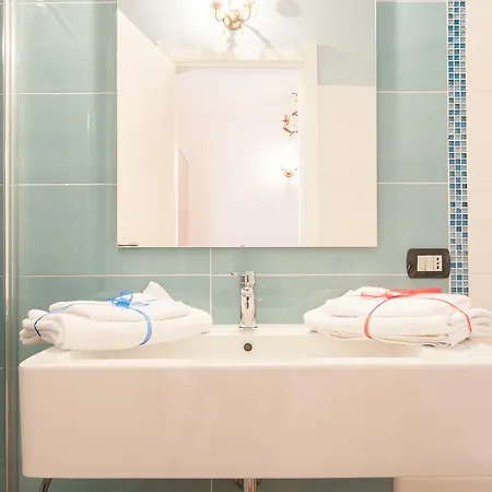 Nika Hotel 3*