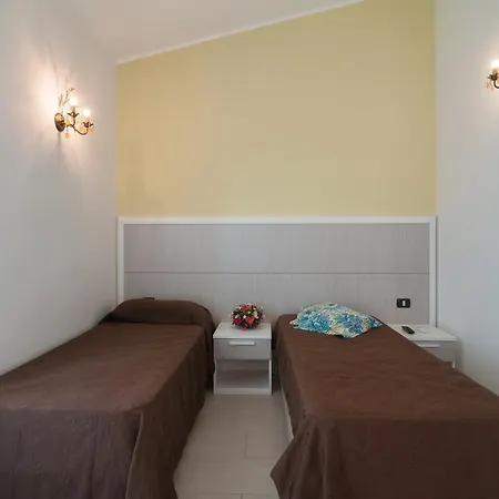 Nika Hotel 3*