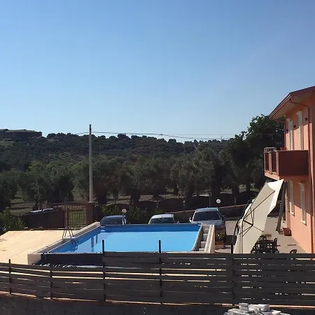 Nika 3*